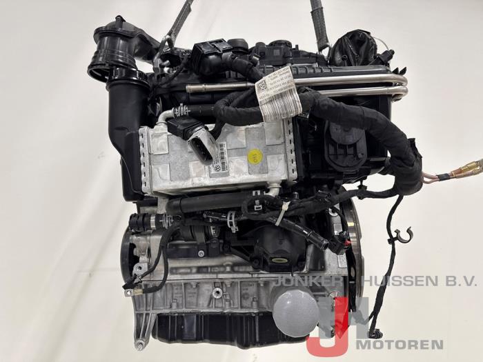 Used Engine Cupra Terramar 1.5 e-Hybrid Price € 3.932,50 Inclusive VAT offered by Jonker - Huissen B.V.