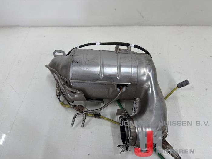 Nowe Katalizator Renault Clio V (RJAB) 1.3 TCe 130 16V Cena € 907,50 Z VAT oferowane przez Jonker - Huissen B.V.