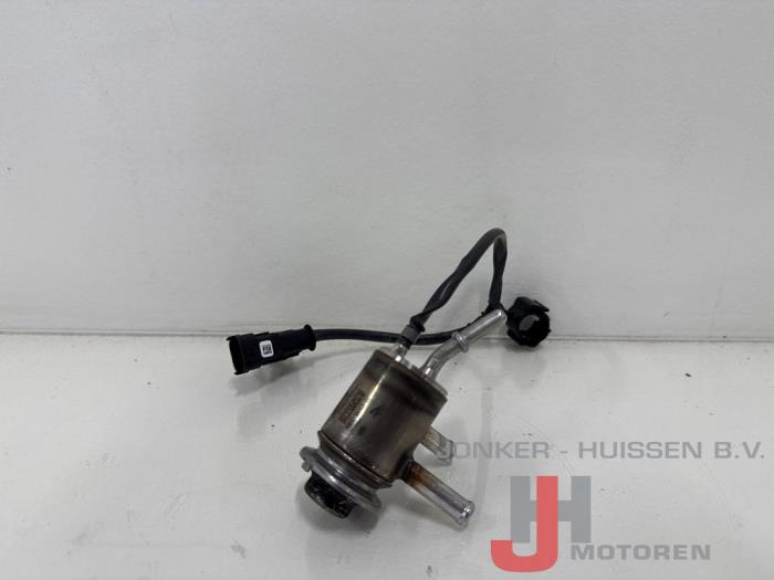 Nuevos Inyector Adblue Landrover Range Rover Evoque II (LZC/LZS/LZH) 2.0 D165 16V MHEV AWD Precio € 211,75 IVA incluido ofrecido por Jonker - Huissen B.V.