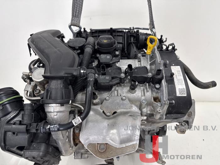 Engine from a Seat Leon Sportstourer (KLF) 1.5 TSI 16V 2025
