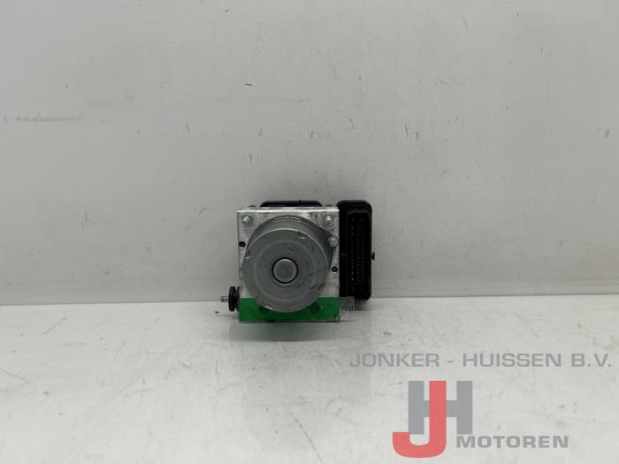 Nya ABS-pump Peugeot 308 SW (F4/FC/FN/FR) 1.2 12V PureTech 130 Pris € 435,60 Inklusive moms erbjuds av Jonker - Huissen B.V.