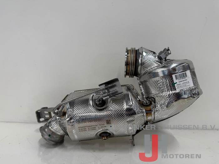 Nowe Katalizator Mercedes E (W213) 3.0 E-53 AMG EQ Boost 24V 4-Matic Cena € 2.359,50 Z VAT oferowane przez Jonker - Huissen B.V.