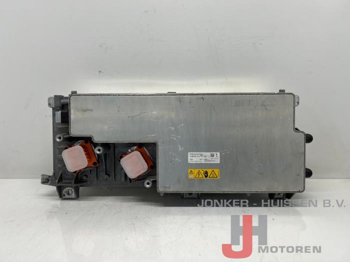 Używane DC/CD konwertor Mercedes EQE (X294) 500 4-Matic 91/96 kWh Cena € 2.117,50 Z VAT oferowane przez Jonker - Huissen B.V.