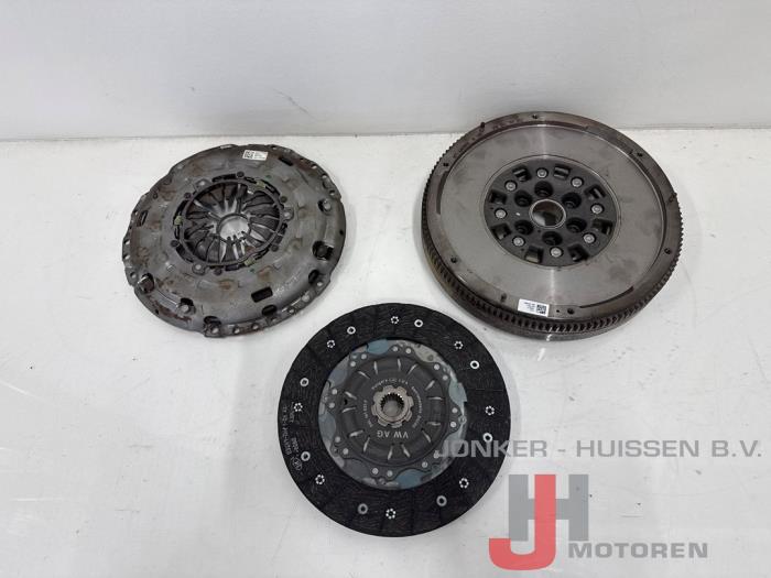 Usagé Kit embrayage (complet) Audi A3 Sportback (8VA/8VF) 2.0 TDI 16V Prix € 423,50 Prix TTC proposé par Jonker - Huissen B.V.