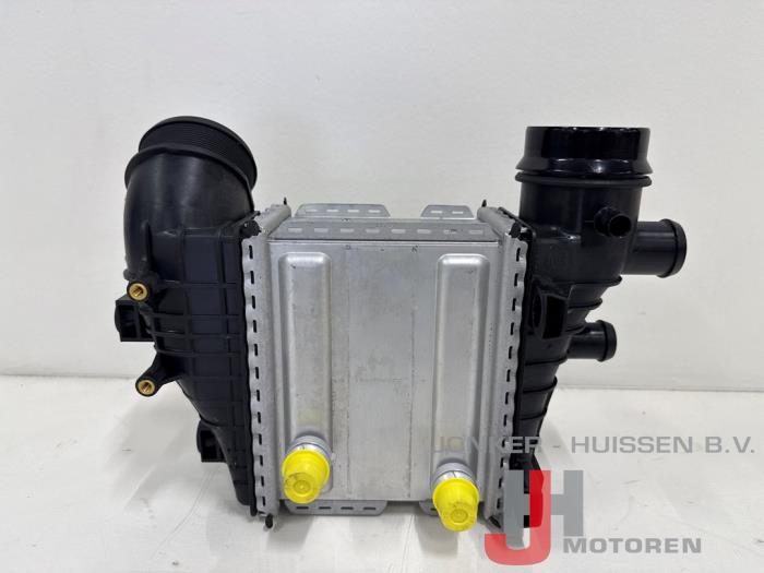 Usados Intercooler Mercedes AMG GT (C190) 4.0 S V8 Biturbo Precio € 393,25 IVA incluido ofrecido por Jonker - Huissen B.V.