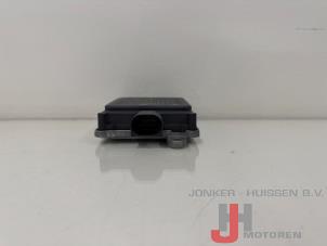 Radarsensor från en Mercedes-Benz S Maybach (222.9) 6.0 S-680 V12 36V 2019