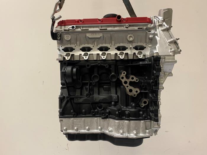 Motor van een Audi RS 3 Sportback (8VA/8VF) 2.5 TFSI 20V Quattro 2014
