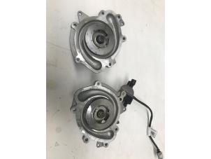 Used Water pump Mercedes ML III (166) 3.0 ML-350 BlueTEC V6 24V 4-Matic Price on request offered by Jonker - Huissen B.V.