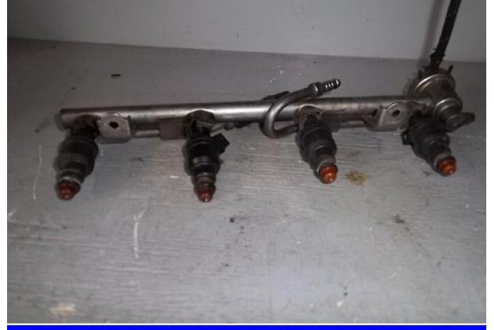 Usagé Système d'injection Audi A4 Avant (B5) 1.8 20V Prix € 25,00 Règlement à la marge proposé par Hans Auto Onderdelen