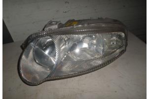 Used Headlight, left Alfa Romeo 147 (937) 1.6 Twin Spark 16V Price € 40,00 Margin scheme offered by Hans Auto Onderdelen