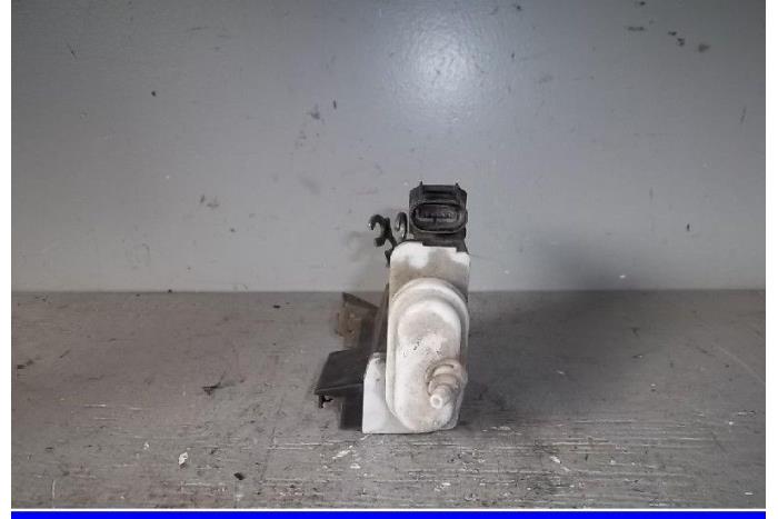 Door lock cylinder, right from a Audi A4 Avant (B5) 1.8 20V 1996