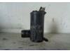 Windscreen washer pump from a Mitsubishi Lancer (CK/CN/CP), 1995 / 2003 1.6i 16V, Saloon, 4-dr, Petrol, 1.597cc, 83kW (113pk), FWD, 4G92, 1992-06 / 1996-12, CB4A 1994