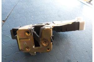 Used Door lock cylinder, left Mitsubishi Carisma 1.8 GDI 16V Price € 25,00 Margin scheme offered by Hans Auto Onderdelen