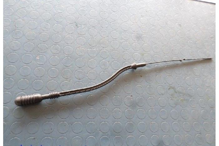 Oil dipstick from a Renault Twingo (C06) 1.2 1999