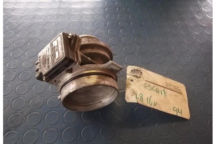 Begagnade Luftflödesmätare Ford Escort 5 (ANL) 1.8i 16V Clipper (E2) Pris € 20,00 Marginaltabell erbjuds av Hans Auto Onderdelen