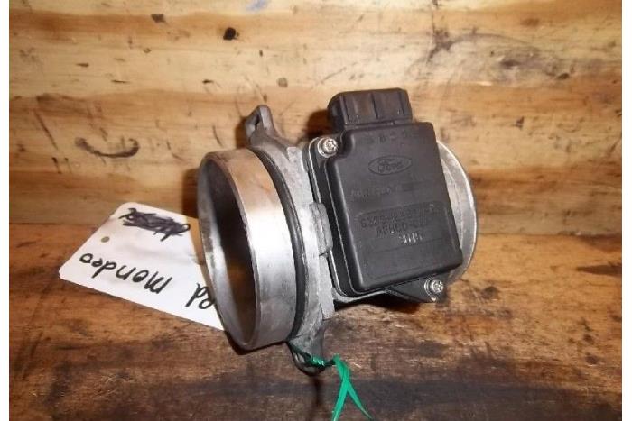 Begagnade Luftflödesmätare Ford Mondeo I 2.0i 16V (U9) Pris € 15,00 Marginaltabell erbjuds av Hans Auto Onderdelen