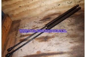 Used Set of gas struts for boot Peugeot 206 (2A/C/H/J/S) 1.9 D Price € 25,00 Margin scheme offered by Hans Auto Onderdelen