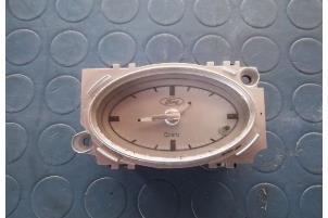 Used Clock Ford Mondeo III 2.0 TDCi 115 16V Price € 20,00 Margin scheme offered by Hans Auto Onderdelen