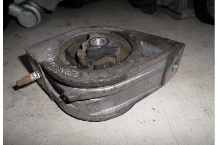 Used Engine mount Mercedes A (W168) 1.6 A-160 Price € 15,00 Margin scheme offered by Hans Auto Onderdelen