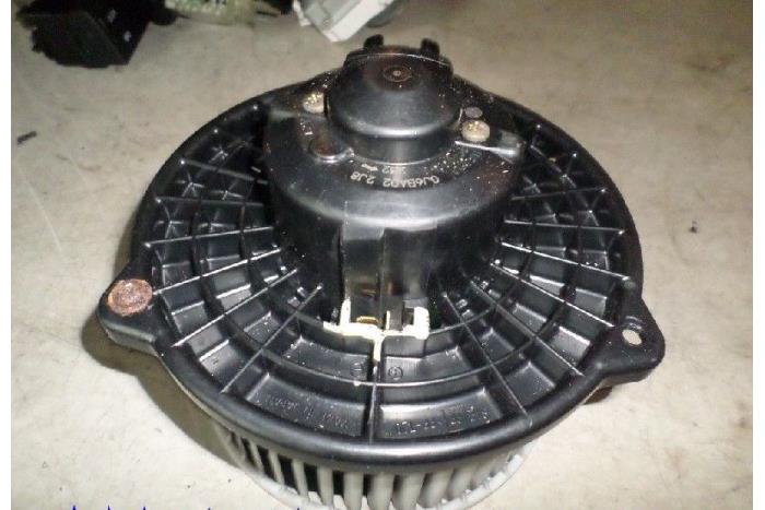 Heating and ventilation fan motor from a Mazda 6 Sportbreak (GY19/89) 2.0 CiDT 16V 2003