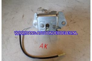 Used Rear lock cylinder Daihatsu YRV (M2) 1.3 16V DVVT Price € 25,00 Margin scheme offered by Hans Auto Onderdelen
