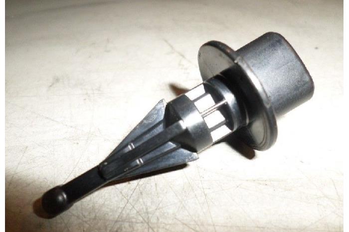 Begagnade Luftflödesmätare Daihatsu Cuore (L251/271/276) 1.0 12V DVVT Pris € 15,00 Marginaltabell erbjuds av Hans Auto Onderdelen