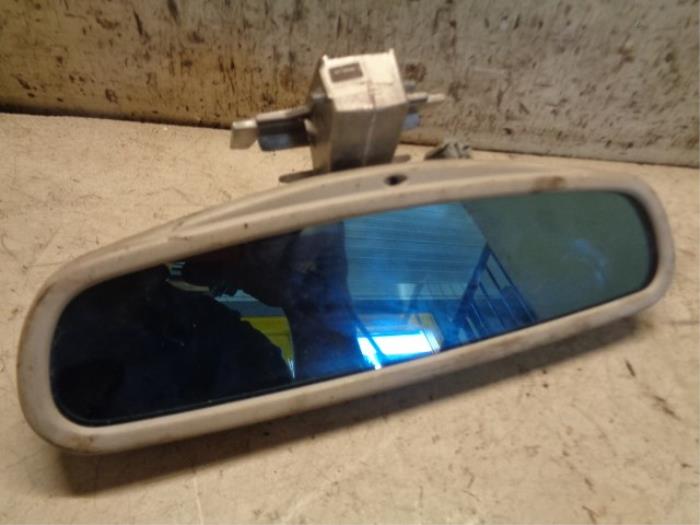 Rear view mirror from a Renault Megane II (BM/CM) 1.6 16V 2003