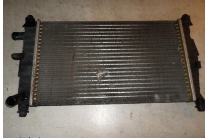 Used Radiator Ford Fiesta 3 1.3 i,Classic Price € 25,00 Margin scheme offered by Hans Auto Onderdelen