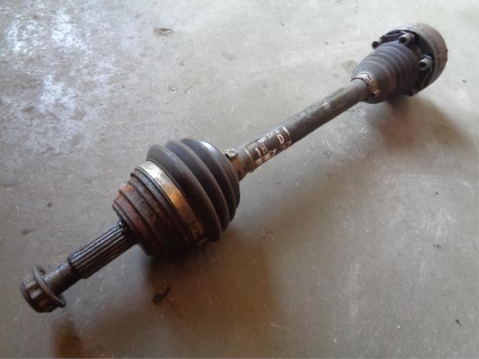 Front drive shaft, left from a Volkswagen Lupo (6X1) 1.4 16V 75 2002