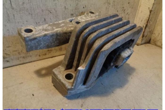 Usagé Support moteur Peugeot 207/207+ (WA/WC/WM) 1.4 Prix € 15,00 Règlement à la marge proposé par Hans Auto Onderdelen