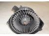 Heating and ventilation fan motor from a Opel Zafira (F75), 1998 / 2005 1.6 16V, MPV, Petrol, 1.598cc, 74kW (101pk), FWD, X16XEL; Z16XE; EURO4, 1999-04 / 2005-06, F75 1999