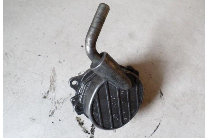 Gebrauchte Vakuumpumpe Bremskraftverstärker Mercedes E (W210) 2.2 E-200 CDI 16V Preis € 25,00 Margenregelung angeboten von Hans Auto Onderdelen