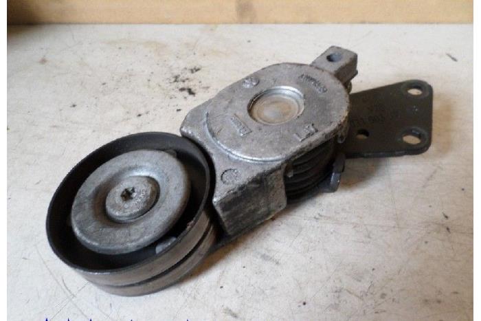 Usados Rodillo tensor correa múltiple Volkswagen Polo IV (9N1/2/3) 1.9 SDI Precio € 15,00 Norma de margen ofrecido por Hans Auto Onderdelen