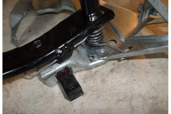 Brake pedal from a Opel Astra H GTC (L08) 1.7 CDTi 16V 2005