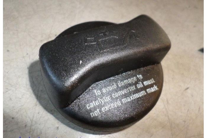 Oil cap from a Seat Leon (1M1) 1.9 TDI 90 2003