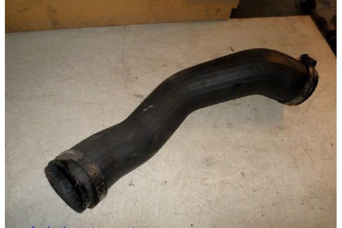 Gebrauchte Intercooler Schlauch Nissan Micra (K12) 1.5 dCi 82 Preis € 10,00 Margenregelung angeboten von Hans Auto Onderdelen