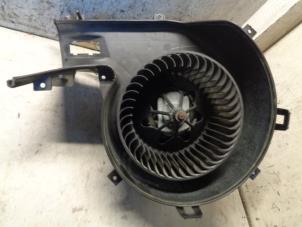 Used Heating and ventilation fan motor Opel Signum (F48) 2.2 DTI 16V Price € 35,00 Margin scheme offered by Hans Auto Onderdelen