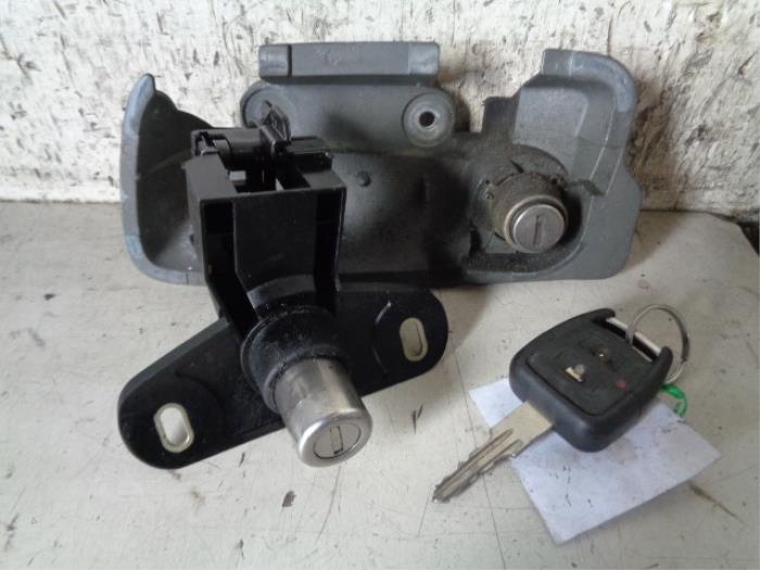 thumbnail image 2 of Ignition Lock Cylinder 13107754 For Opel Astra F G, CC, Van, Cabriolet, Combo – LST Brand 2 of 4
