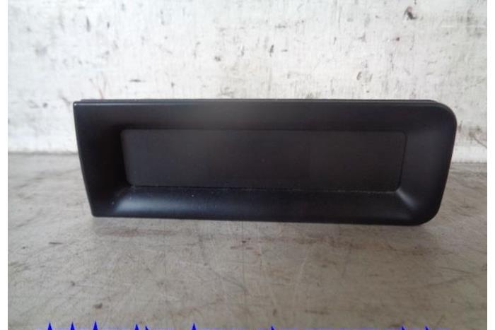 Begagnade Innerdisplay Peugeot 406 Coupé (8C) 2.9 V6 24V Pris € 15,00 Marginaltabell erbjuds av Hans Auto Onderdelen