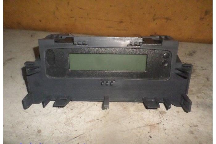 Begagnade Innerdisplay Renault Megane II (BM/CM) 1.5 dCi 105 Pris € 25,00 Marginaltabell erbjuds av Hans Auto Onderdelen