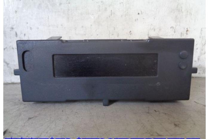 Begagnade Innerdisplay Renault Clio III (BR/CR) 1.5 dCi 105 FAP Pris € 25,00 Marginaltabell erbjuds av Hans Auto Onderdelen