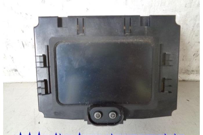 Begagnade Innerdisplay Opel Zafira (F75) 2.0 DTI 16V Pris € 25,00 Marginaltabell erbjuds av Hans Auto Onderdelen