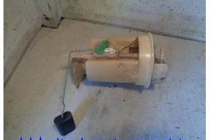 Used Electric fuel pump Peugeot 306 (7A/C/S) 1.6i XR,XT,ST Price € 35,00 Margin scheme offered by Hans Auto Onderdelen