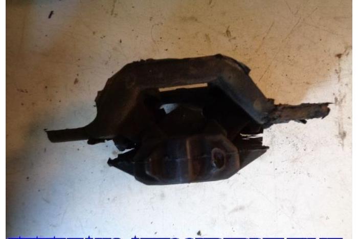 Used Engine mount Ford Fiesta 5 (JD/JH) 1.25 16V Price € 15,00 Margin scheme offered by Hans Auto Onderdelen