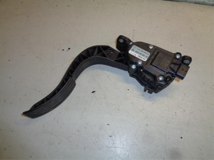 Begagnade Gaspedalsensor Renault Twingo II (CN) 1.2 Pris € 15,00 Marginaltabell erbjuds av Hans Auto Onderdelen
