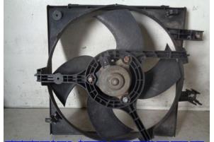 Usados Ventilador de radiador Nissan Primera Estate (WP11) 2.0 SRi 16V Precio € 25,00 Norma de margen ofrecido por Hans Auto Onderdelen