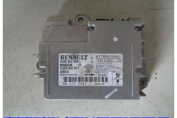 Airbag Module from a Renault Clio III (BR/CR) 1.5 dCi 105 2006