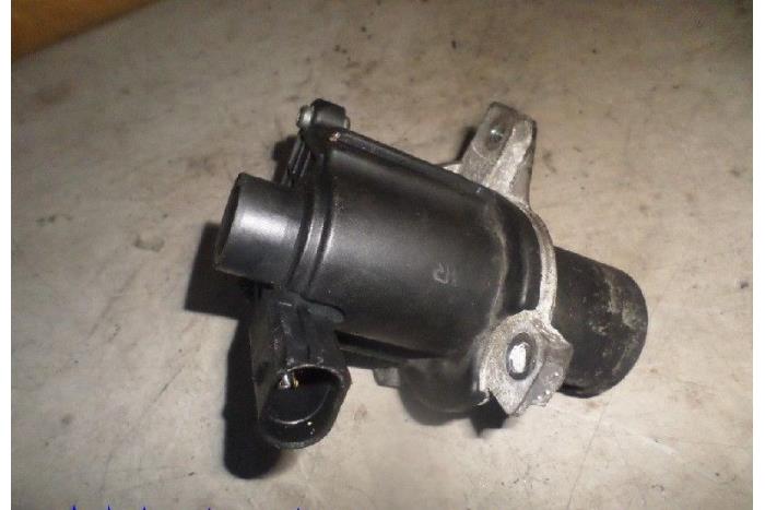 EGR valve from a Renault Megane II (BM/CM) 1.5 dCi 105 2006
