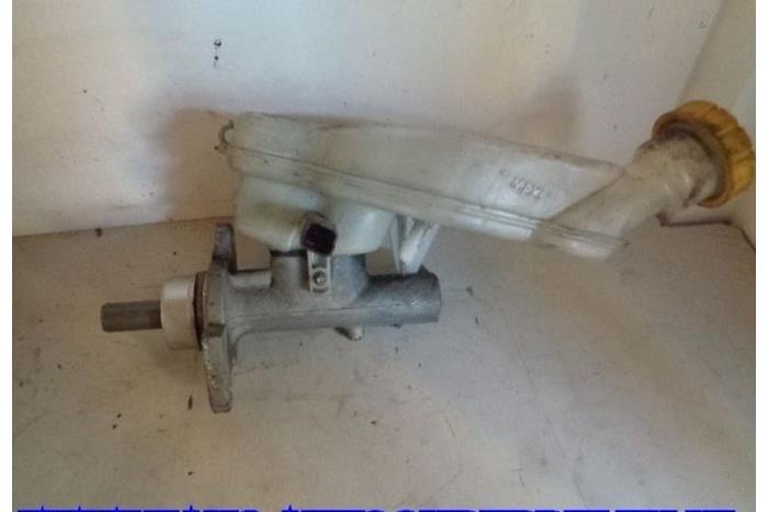 Gebrauchte Hauptbremszylinder Citroen C3 (FC/FL/FT) 1.4 HDi Preis € 15,00 Margenregelung angeboten von Hans Auto Onderdelen