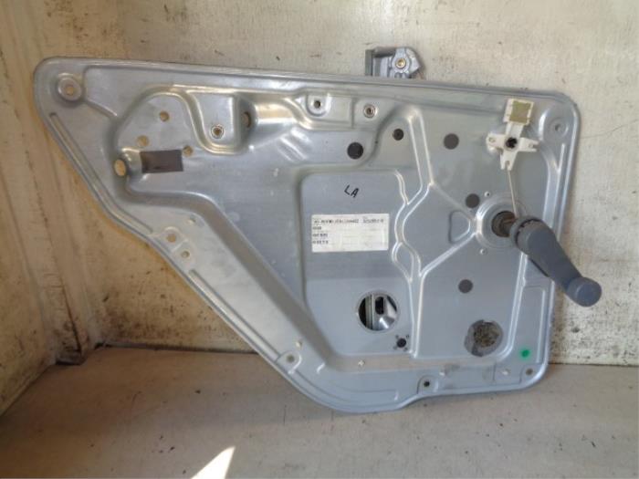 Door manual window regulator